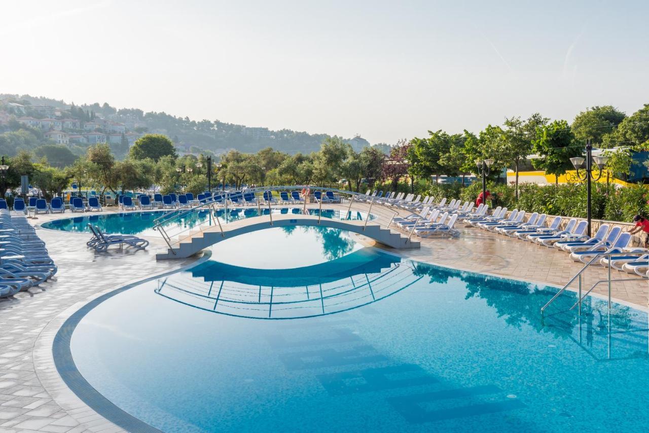 Maslinica Narcis Hotel Rabac Extérieur photo